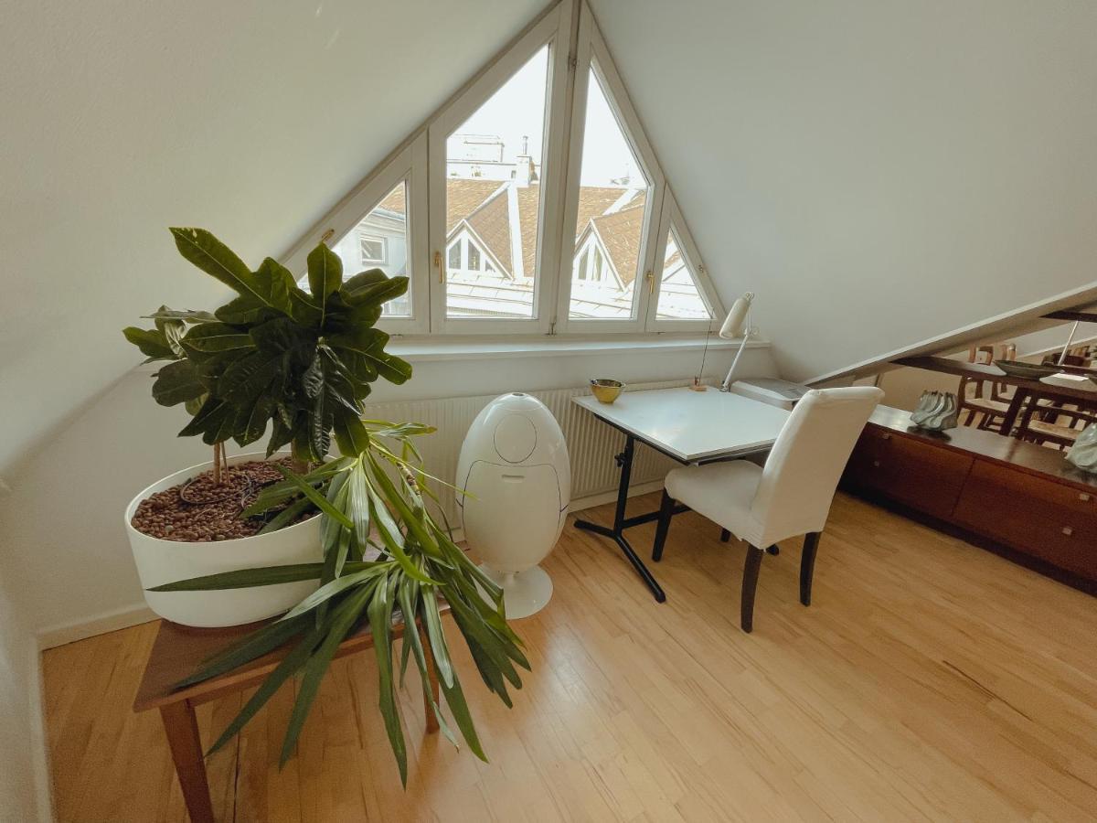 Luxury 150M2 Suite In Most Desirable Area Of Historic Central Вена Экстерьер фото